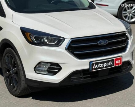 Білий Форд Ескейп, об'ємом двигуна 1.5 л та пробігом 123 тис. км за 15790 $, фото 3 на Automoto.ua