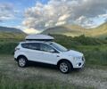 Белый Форд Эскейп, объемом двигателя 2.5 л и пробегом 160 тыс. км за 12500 $, фото 1 на Automoto.ua
