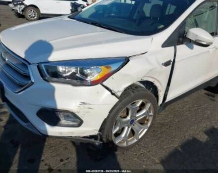 Белый Форд Эскейп, объемом двигателя 2 л и пробегом 65 тыс. км за 8000 $, фото 5 на Automoto.ua