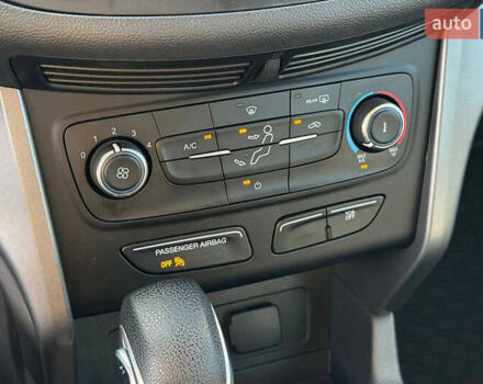 Белый Форд Эскейп, объемом двигателя 2.5 л и пробегом 97 тыс. км за 11000 $, фото 14 на Automoto.ua