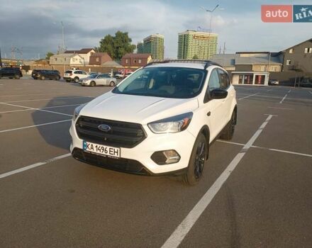 Белый Форд Эскейп, объемом двигателя 1.5 л и пробегом 62 тыс. км за 16700 $, фото 3 на Automoto.ua