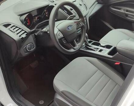 Белый Форд Эскейп, объемом двигателя 2.5 л и пробегом 113 тыс. км за 13900 $, фото 14 на Automoto.ua