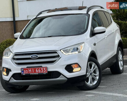 Белый Форд Эскейп, объемом двигателя 1.5 л и пробегом 130 тыс. км за 13400 $, фото 1 на Automoto.ua