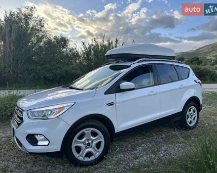 Белый Форд Эскейп, объемом двигателя 2.5 л и пробегом 160 тыс. км за 12500 $, фото 9 на Automoto.ua