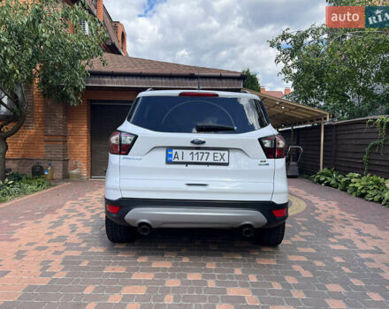 Белый Форд Эскейп, объемом двигателя 2 л и пробегом 175 тыс. км за 15600 $, фото 10 на Automoto.ua