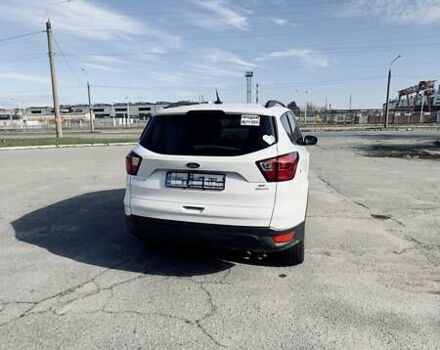 Білий Форд Ескейп, об'ємом двигуна 1.5 л та пробігом 130 тис. км за 14900 $, фото 1 на Automoto.ua