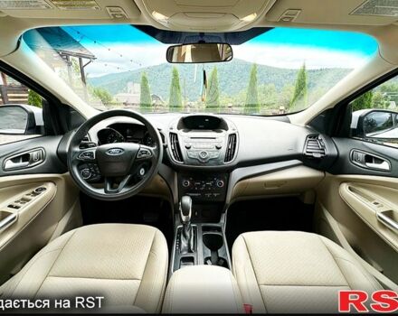 Білий Форд Ескейп, об'ємом двигуна 2 л та пробігом 62 тис. км за 12500 $, фото 5 на Automoto.ua