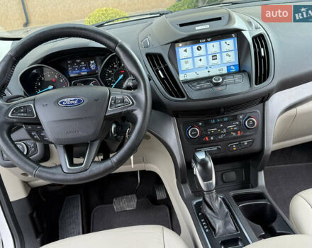 Белый Форд Эскейп, объемом двигателя 1.5 л и пробегом 130 тыс. км за 13400 $, фото 69 на Automoto.ua