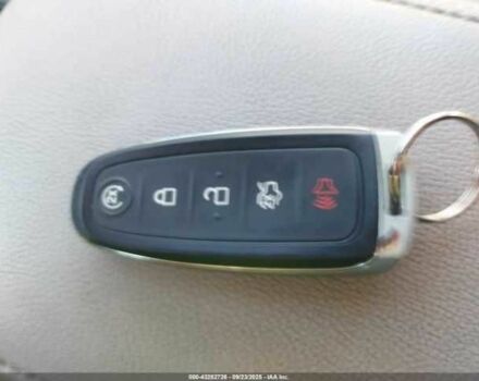 Белый Форд Эскейп, объемом двигателя 2 л и пробегом 65 тыс. км за 8000 $, фото 10 на Automoto.ua