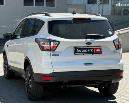 Білий Форд Ескейп, об'ємом двигуна 1.5 л та пробігом 123 тис. км за 15790 $, фото 6 на Automoto.ua