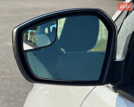 Белый Форд Эскейп, объемом двигателя 2.5 л и пробегом 97 тыс. км за 11000 $, фото 4 на Automoto.ua