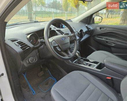 Белый Форд Эскейп, объемом двигателя 2.49 л и пробегом 65 тыс. км за 11000 $, фото 7 на Automoto.ua