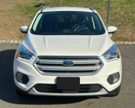 Белый Форд Эскейп, объемом двигателя 2 л и пробегом 33 тыс. км за 5050 $, фото 1 на Automoto.ua