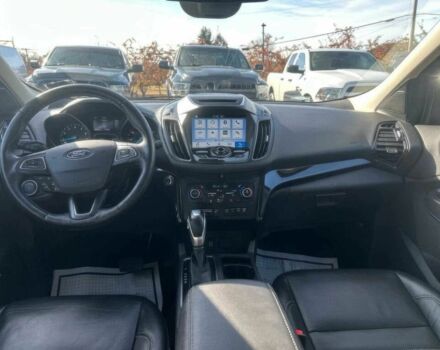 Белый Форд Эскейп, объемом двигателя 2 л и пробегом 33 тыс. км за 5050 $, фото 7 на Automoto.ua