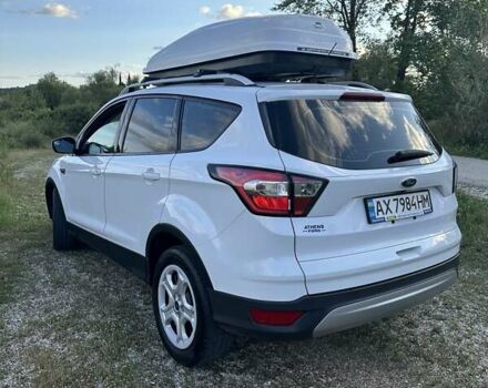 Белый Форд Эскейп, объемом двигателя 2.5 л и пробегом 160 тыс. км за 12500 $, фото 6 на Automoto.ua