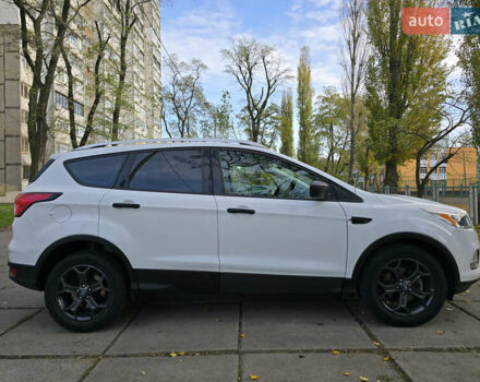 Белый Форд Эскейп, объемом двигателя 2.49 л и пробегом 65 тыс. км за 11000 $, фото 11 на Automoto.ua