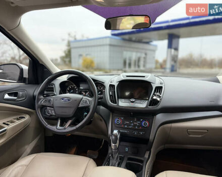 Білий Форд Ескейп, об'ємом двигуна 1.5 л та пробігом 144 тис. км за 13200 $, фото 13 на Automoto.ua