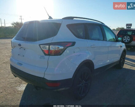 Белый Форд Эскейп, объемом двигателя 1.5 л и пробегом 120 тыс. км за 2500 $, фото 3 на Automoto.ua