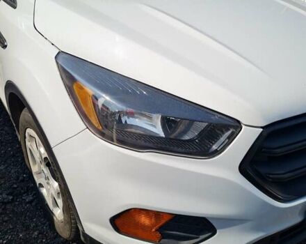 Белый Форд Эскейп, объемом двигателя 2.5 л и пробегом 170 тыс. км за 7000 $, фото 4 на Automoto.ua