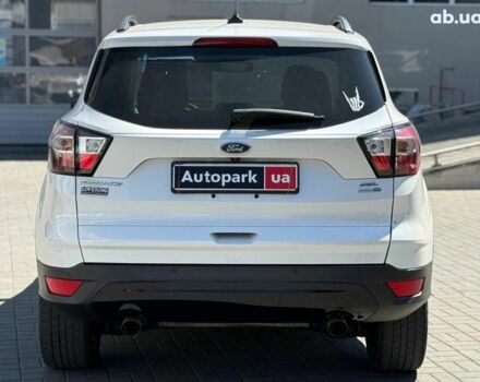 Білий Форд Ескейп, об'ємом двигуна 1.5 л та пробігом 123 тис. км за 15790 $, фото 7 на Automoto.ua