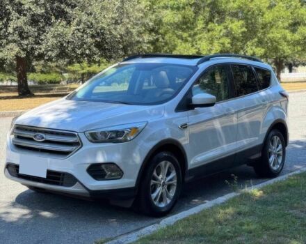 Белый Форд Эскейп, объемом двигателя 1.5 л и пробегом 39 тыс. км за 13000 $, фото 2 на Automoto.ua