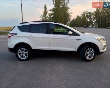 Белый Форд Эскейп, объемом двигателя 1.5 л и пробегом 170 тыс. км за 12500 $, фото 7 на Automoto.ua