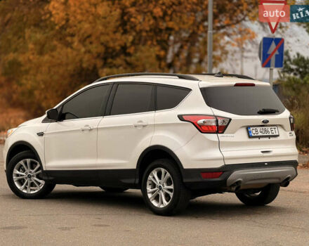 Білий Форд Ескейп, об'ємом двигуна 1.5 л та пробігом 144 тис. км за 13200 $, фото 4 на Automoto.ua