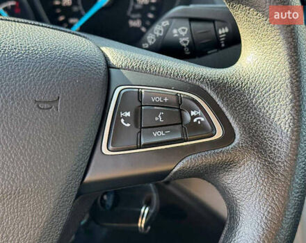 Белый Форд Эскейп, объемом двигателя 2.5 л и пробегом 97 тыс. км за 11000 $, фото 11 на Automoto.ua