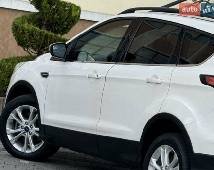Белый Форд Эскейп, объемом двигателя 1.5 л и пробегом 130 тыс. км за 13400 $, фото 24 на Automoto.ua