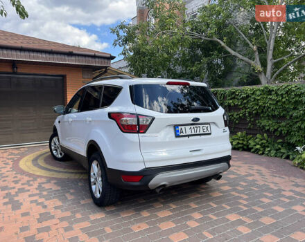 Белый Форд Эскейп, объемом двигателя 2 л и пробегом 175 тыс. км за 15600 $, фото 11 на Automoto.ua