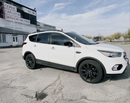 Белый Форд Эскейп, объемом двигателя 1.5 л и пробегом 130 тыс. км за 15000 $, фото 2 на Automoto.ua