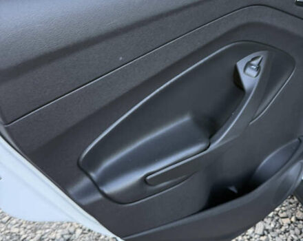 Белый Форд Эскейп, объемом двигателя 0 л и пробегом 140 тыс. км за 11800 $, фото 16 на Automoto.ua