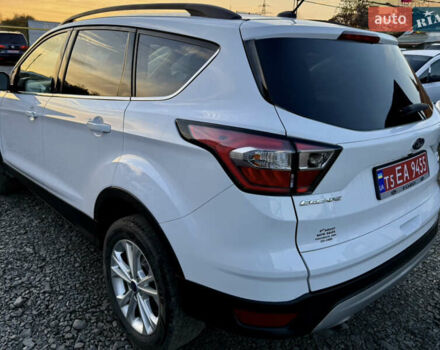 Белый Форд Эскейп, объемом двигателя 0 л и пробегом 140 тыс. км за 11800 $, фото 5 на Automoto.ua