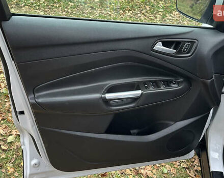 Білий Форд Ескейп, об'ємом двигуна 1.5 л та пробігом 180 тис. км за 11300 $, фото 8 на Automoto.ua