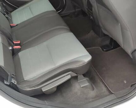 Белый Форд Эскейп, объемом двигателя 2.5 л и пробегом 113 тыс. км за 13900 $, фото 28 на Automoto.ua