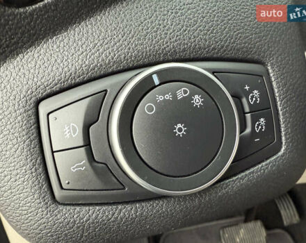 Белый Форд Эскейп, объемом двигателя 1.5 л и пробегом 130 тыс. км за 13400 $, фото 48 на Automoto.ua