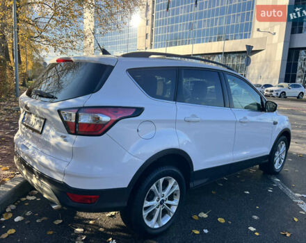 Белый Форд Эскейп, объемом двигателя 1.5 л и пробегом 43 тыс. км за 15300 $, фото 3 на Automoto.ua