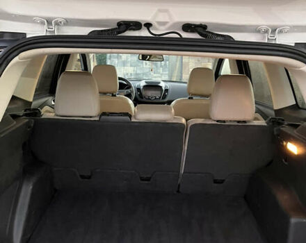 Белый Форд Эскейп, объемом двигателя 2 л и пробегом 93 тыс. км за 22000 $, фото 33 на Automoto.ua