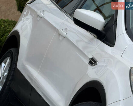 Белый Форд Эскейп, объемом двигателя 1.5 л и пробегом 130 тыс. км за 13400 $, фото 18 на Automoto.ua