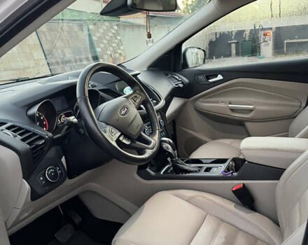 Белый Форд Эскейп, объемом двигателя 2 л и пробегом 93 тыс. км за 22000 $, фото 18 на Automoto.ua