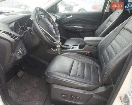 Белый Форд Эскейп, объемом двигателя 2 л и пробегом 73 тыс. км за 2900 $, фото 6 на Automoto.ua