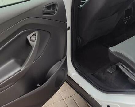 Белый Форд Эскейп, объемом двигателя 2.5 л и пробегом 113 тыс. км за 13900 $, фото 24 на Automoto.ua