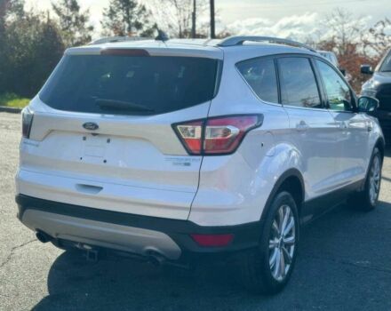 Белый Форд Эскейп, объемом двигателя 2 л и пробегом 33 тыс. км за 5050 $, фото 3 на Automoto.ua