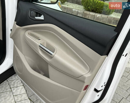 Белый Форд Эскейп, объемом двигателя 1.5 л и пробегом 130 тыс. км за 13400 $, фото 55 на Automoto.ua