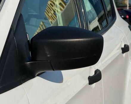 Белый Форд Эскейп, объемом двигателя 2.5 л и пробегом 90 тыс. км за 9000 $, фото 3 на Automoto.ua