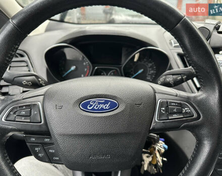 Белый Форд Эскейп, объемом двигателя 1.5 л и пробегом 95 тыс. км за 11500 $, фото 5 на Automoto.ua