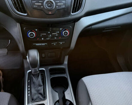 Белый Форд Эскейп, объемом двигателя 0 л и пробегом 140 тыс. км за 11800 $, фото 21 на Automoto.ua