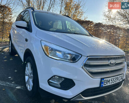 Белый Форд Эскейп, объемом двигателя 1.5 л и пробегом 43 тыс. км за 15300 $, фото 1 на Automoto.ua