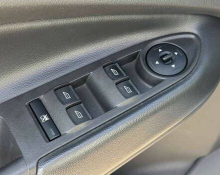 Белый Форд Эскейп, объемом двигателя 2.5 л и пробегом 90 тыс. км за 9000 $, фото 6 на Automoto.ua