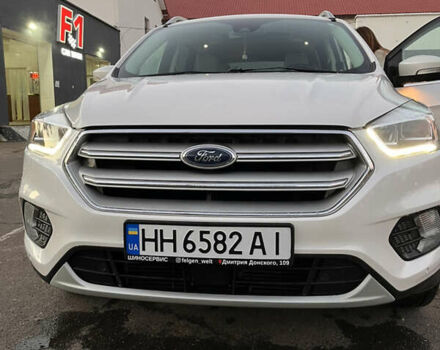 Белый Форд Эскейп, объемом двигателя 2 л и пробегом 93 тыс. км за 22000 $, фото 14 на Automoto.ua